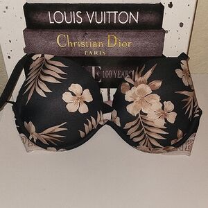 PINK Victoria's Secret Black and Tan Wear Everywhere Super Push Up Bra